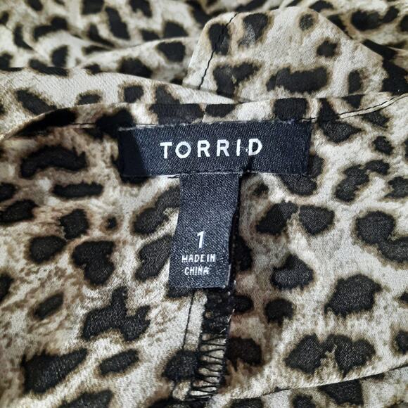Torrid Womens Lightweight Leopard Print Kimono Open Front Cardigan Size 1 - Picture 3 of 7